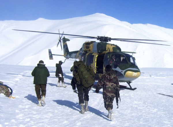 Army recovers snow-stuck helicopter from Siachen Glacier, sets new record