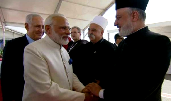 Head of Ahmadiyya Muslim Community meet PM Modi in Israel, thanked for supporting them in India