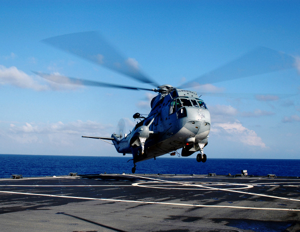 First Helicopter Cross-Decking Between U.S. and Indian Navies