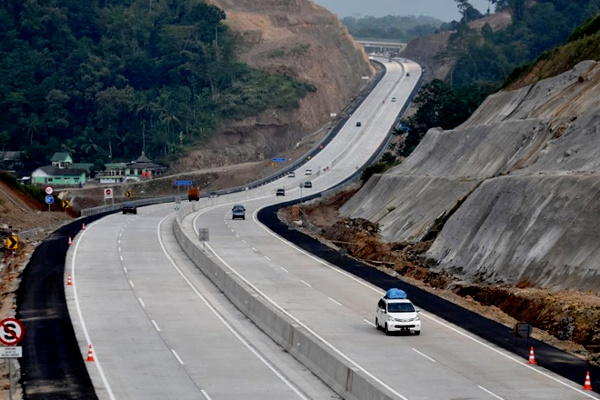 India has sharpened its focus on scaling up infrastructure along the China border and set a target of three years to complete all strategic road projects along its northern frontiers, a top general said three days before Prime Minister Narendra Modi travels to Arunachal Pradesh to lay the foundation of a tunnel at the Sela Pass.