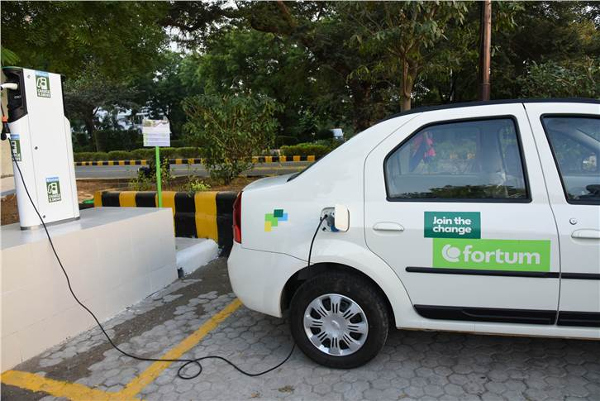 Fortum to power India's electric vehicles, plans 700 charging points