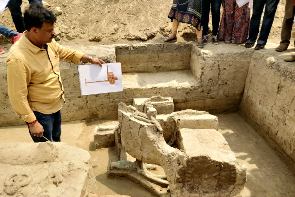 Dating back to 2100-1900 BC - to a culture that was contemporary to the late phase of mature Harappan period - several fascinating artifacts, including two wooden 'legged coffins with skeletons, have been excavated here at the archaeological site of Sanauli.