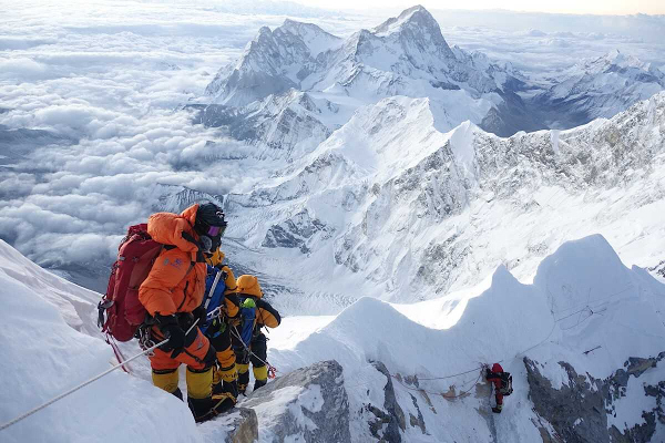 First Army expedition to Mt Makalu reaches peak