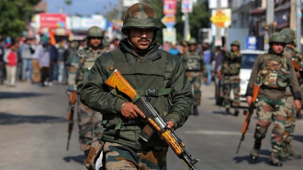 Terrorists attack police party in Kashmir, five CRPF jawans killed