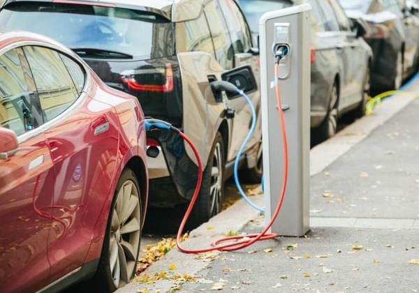 Electric Vehicle Retail Sales Zoom Over Three-Fold in Fiscal Year 2022