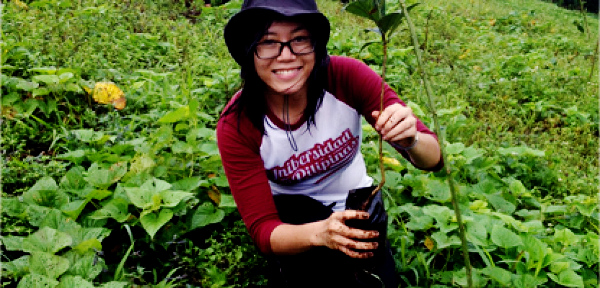 A New Law In The Philippines Requires Students To Plant 10 Trees In Order To Graduate