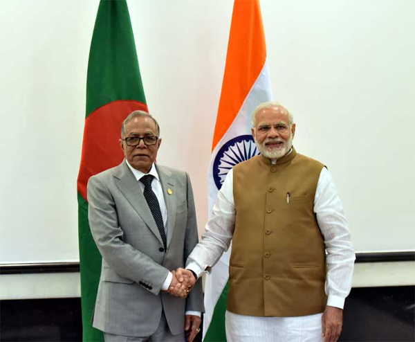 The Prime Minister, Shri Narendra Modi meeting the President of Bangladesh, Md. Abdul Hamid