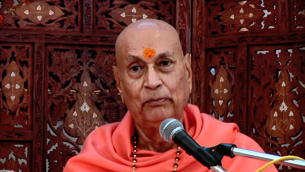 Swami Satyamitranand Giri Passes Away; VP Naidu, PM Modi Condole his Death