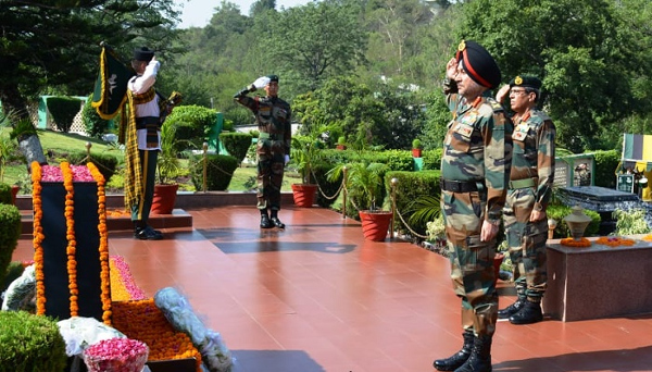 On the occasion, Lt Gen Ranbir Singh, Army Commander, Northern Command, paid homage to the gallant soldiers who made the supreme sacrifice by laying a wreath at the Dhruva Shaheed Smarak.