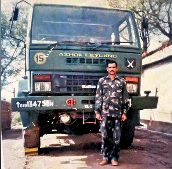 Retired Havaldar Ram Ratan Mahto, 56, is a Kargil war veteran with 29 kills to his name.