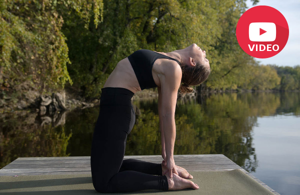 On a spiritual and emotional level, practicing ustrasana is regarded as an effective way to relax the mind and find calmness and balance