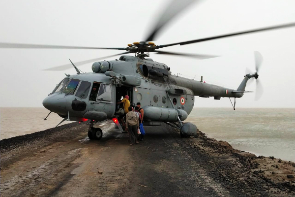 IAF Mi17 Helicopter Land on Narrow Stretch of Road to Save 125 Lives in Gujarat