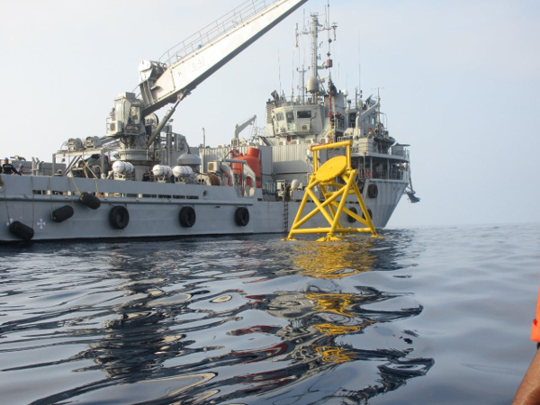 INS ‘Nireekshak’ arrives at Trincomalee harbour