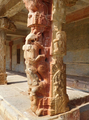  Figure 6: Gaja-Vyala pillars at the Bhoga Nandeeshwara temple, Karnataka. Credit: Bibhu Dev Misra