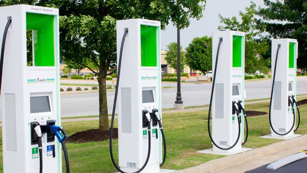 Centre Sanctions 2,636 EV Charging Stations In 62 Cities Across India Under Second Phase Of FAME India Scheme