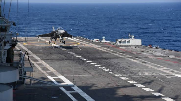 Naval LCA makes successful arrested landing on aircraft carrier INS Vikramaditya