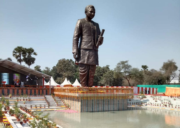 Narendra Modi unveils tallest Deendayal Upadhyaya statue