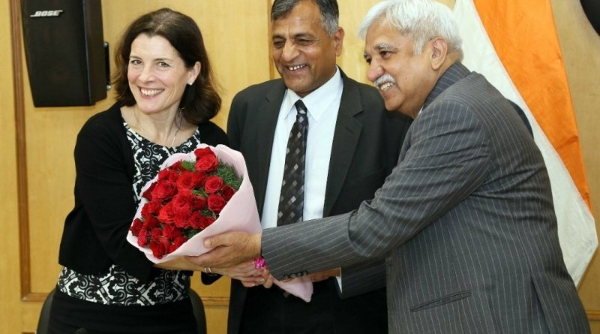 Swedish MPs visit ECI, meet Election Commissioners Arora, Lavasa, Chandra