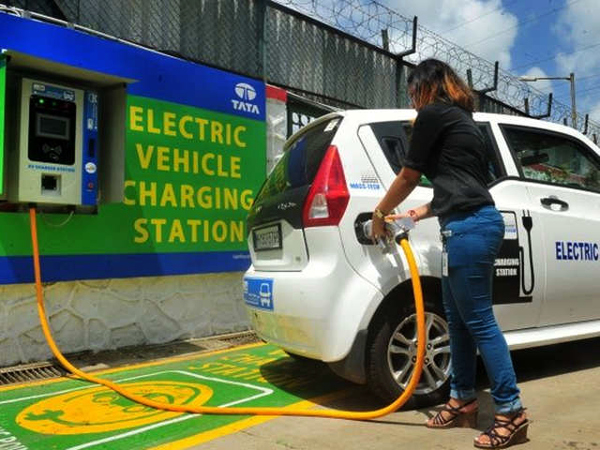 Tata Power plans to have 700 EV charging stations by 2021