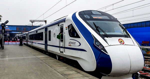 Delhi-Varanasi Vande Bharat Express Completes 1 Year Of Operations With 100 Per Cent Occupancy, Earns Rs 92 Crore