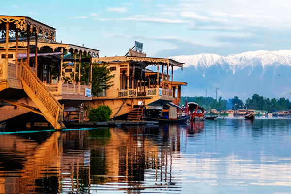 Biodigesters to help treat sewage from houseboats