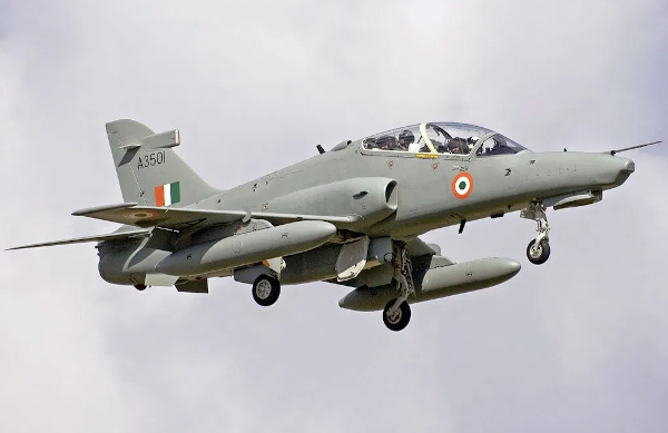 India to buy Aerial Fuses, Twin-Dome Simulators for Hawk Mk32 Jets