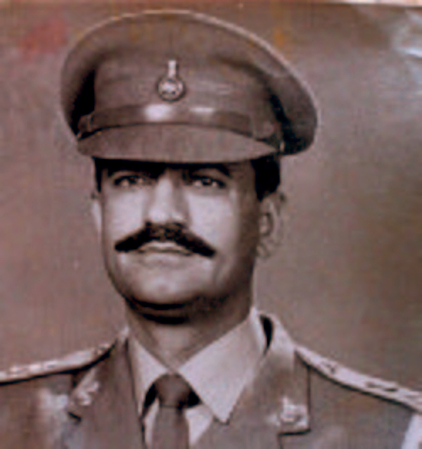 Officer who defended Poonch in ’71 war dies