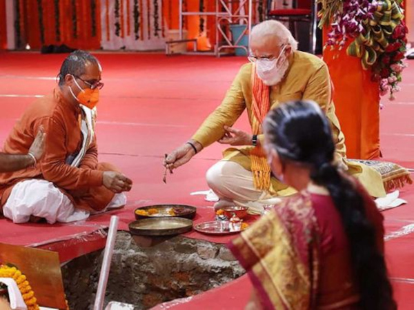 PM Performs Bhoomi Pujan at ‘Shree Ram Janmabhoomi Mandir’