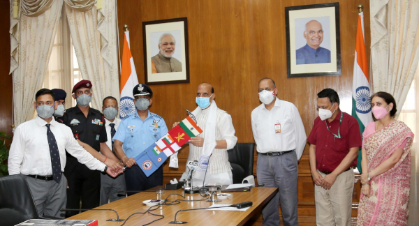 Raksha Mantri Mr. Rajnath Singh flags-in climb-a-thon organised as part of 'Azadi ka Amrit Mahotsav'