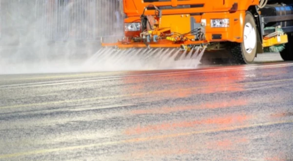 Researchers develop new machine for road cleaning with sewage water