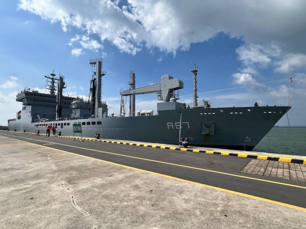 Indian Navy’s Eastern Fleet Ships Arrive in Singapore as Part of the Deployment to South East Asia