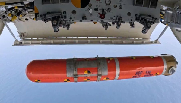 DRDO and Indian Navy Successfully Test Indigenous Air-Droppable ...