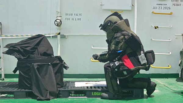 INDIAN NAVY SAFELY RECOVERS UNEXPLODED MISSILE WARHEAD