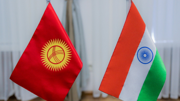 INdia Kyrgyzstan flags-