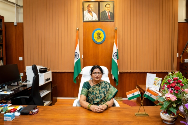 Smt. Varsha Ashok Aglawe